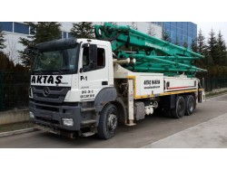 Mercedes 33 - 40 Beton Pompası